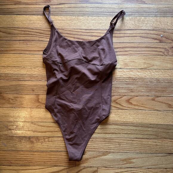 Outdoor Voices Move Free Leotard Bodysuit Cocoa - Picture 1 of 9